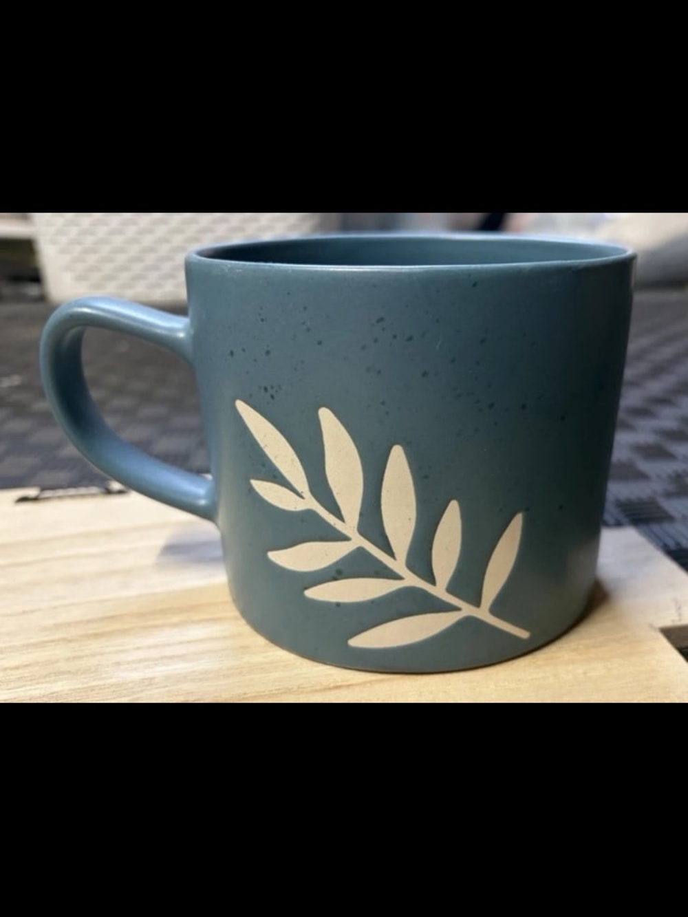 Leaf Accent Teal Ceramic Coffee Mug